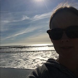 Meet your Posher, Kelly